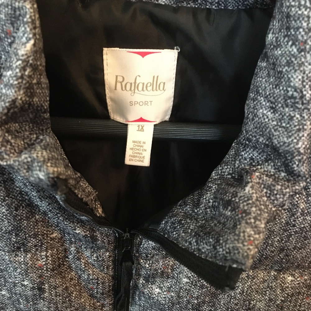 1X Rafaella Vest - Picture 2 of 3